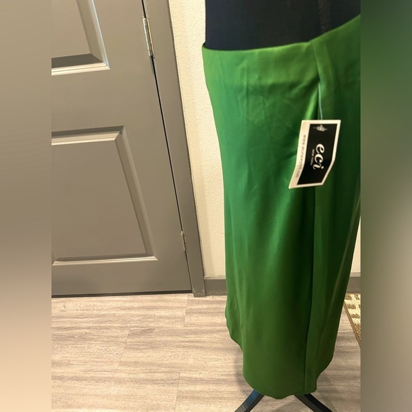 Skirt women’s - Picture 2 of 7